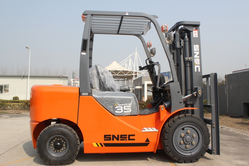 SNSC FD35 3.5T Diesel Forklift to TANZANIA