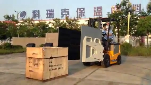 SNSC FD25 Diesel Forklift and FB15 Electric Forklift to TUNISIA