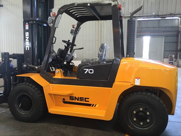 SNSC FD70 7T Diesel Forklift to Djibouti
