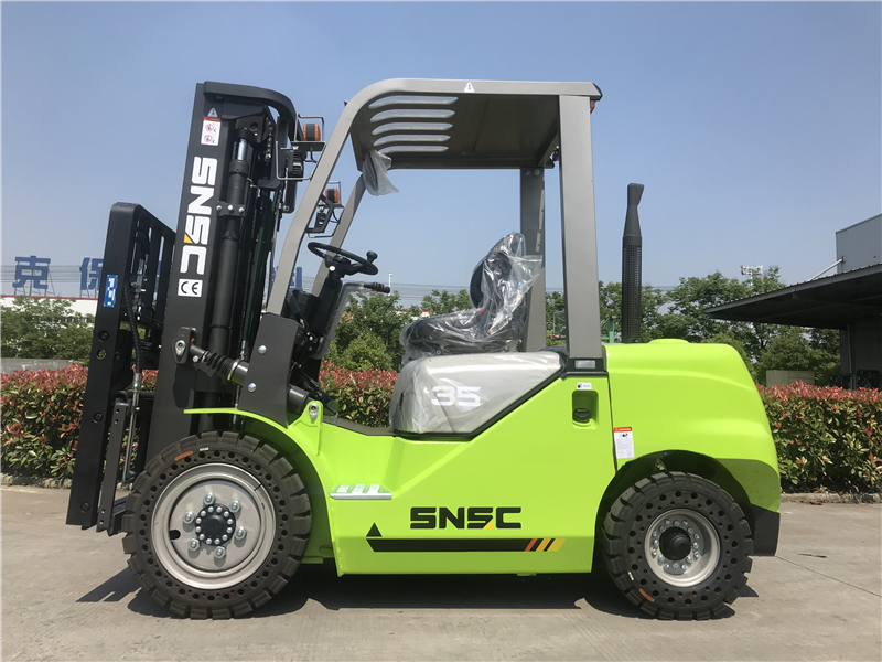 SNSC FD35 3.5T Diesel Forklift Truck to Portugal